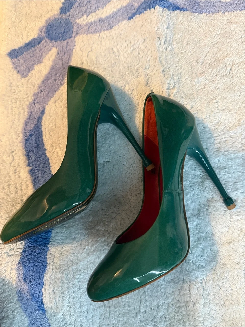 Charles Jourdan Emerald Green Patent Pointed-Toe Pumps with Red Insole